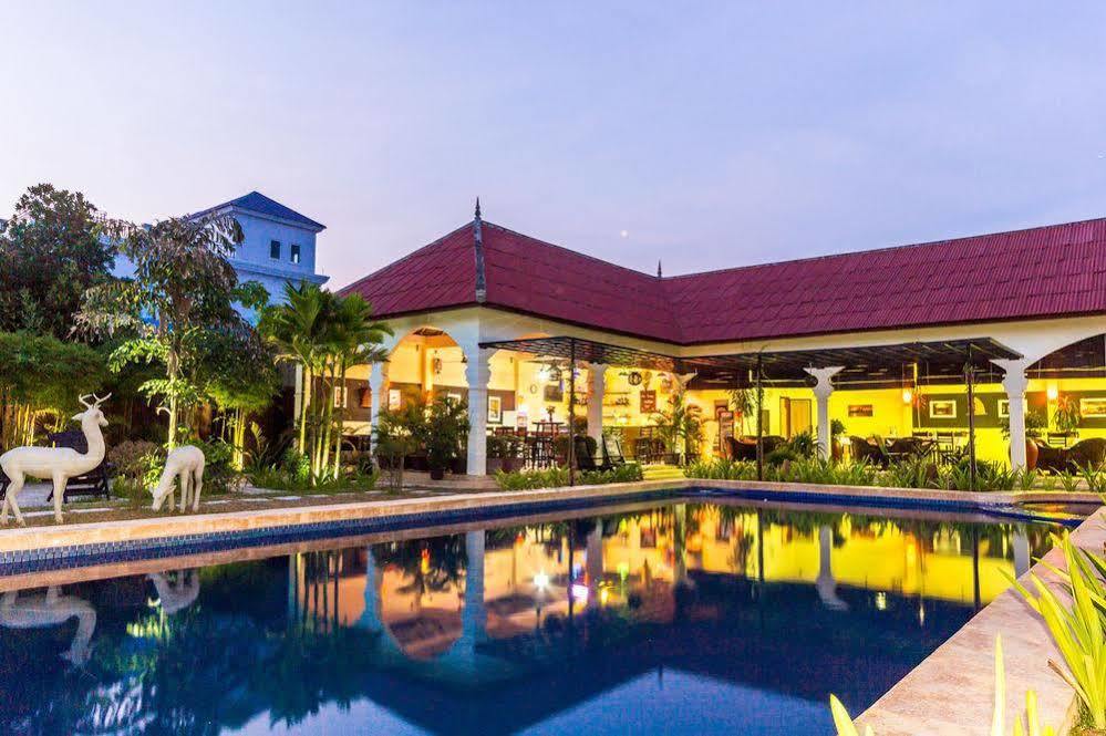 Lotus Lodge Siem Reap Exterior photo